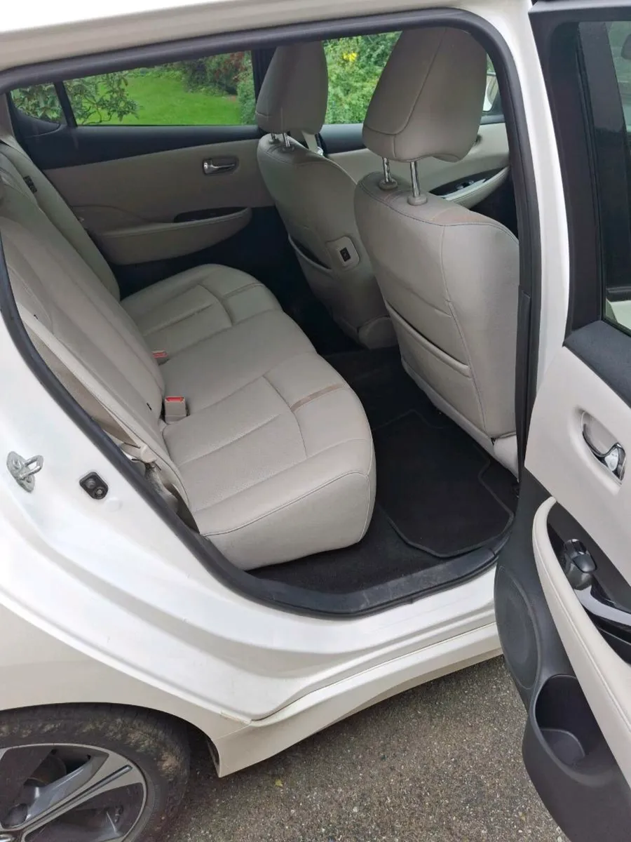 Nissan leaf - Image 2