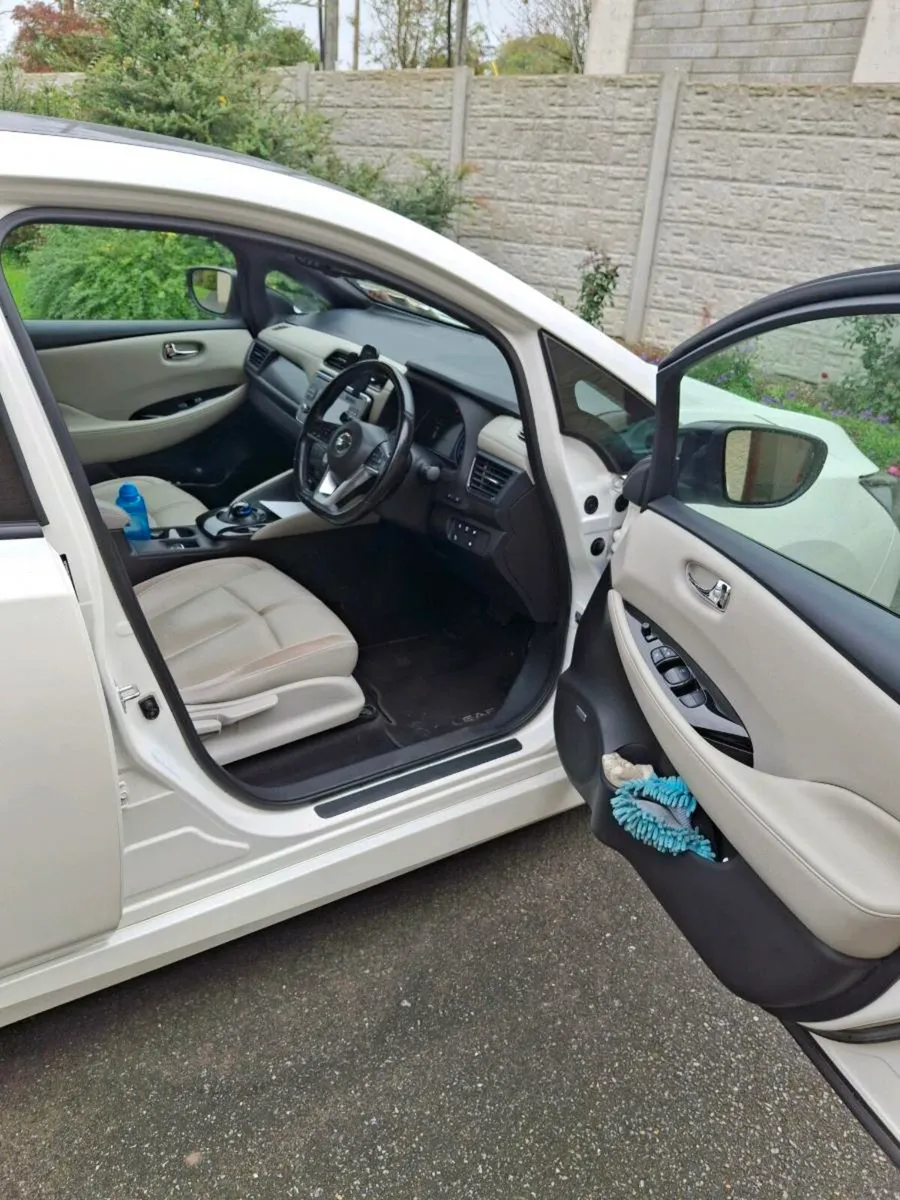 Nissan leaf - Image 3