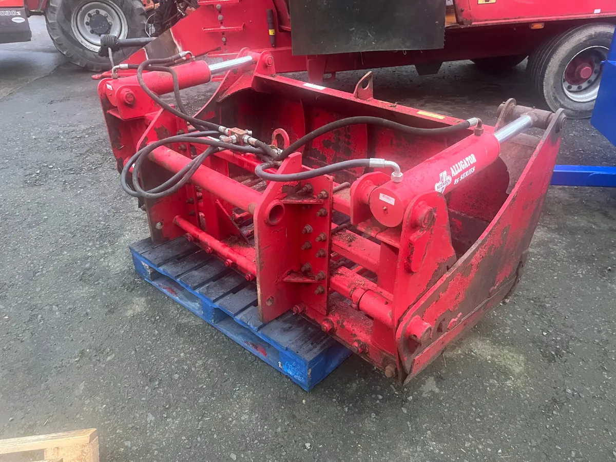 Used Redrock 5’10 Alligator Sheargrab - Image 1