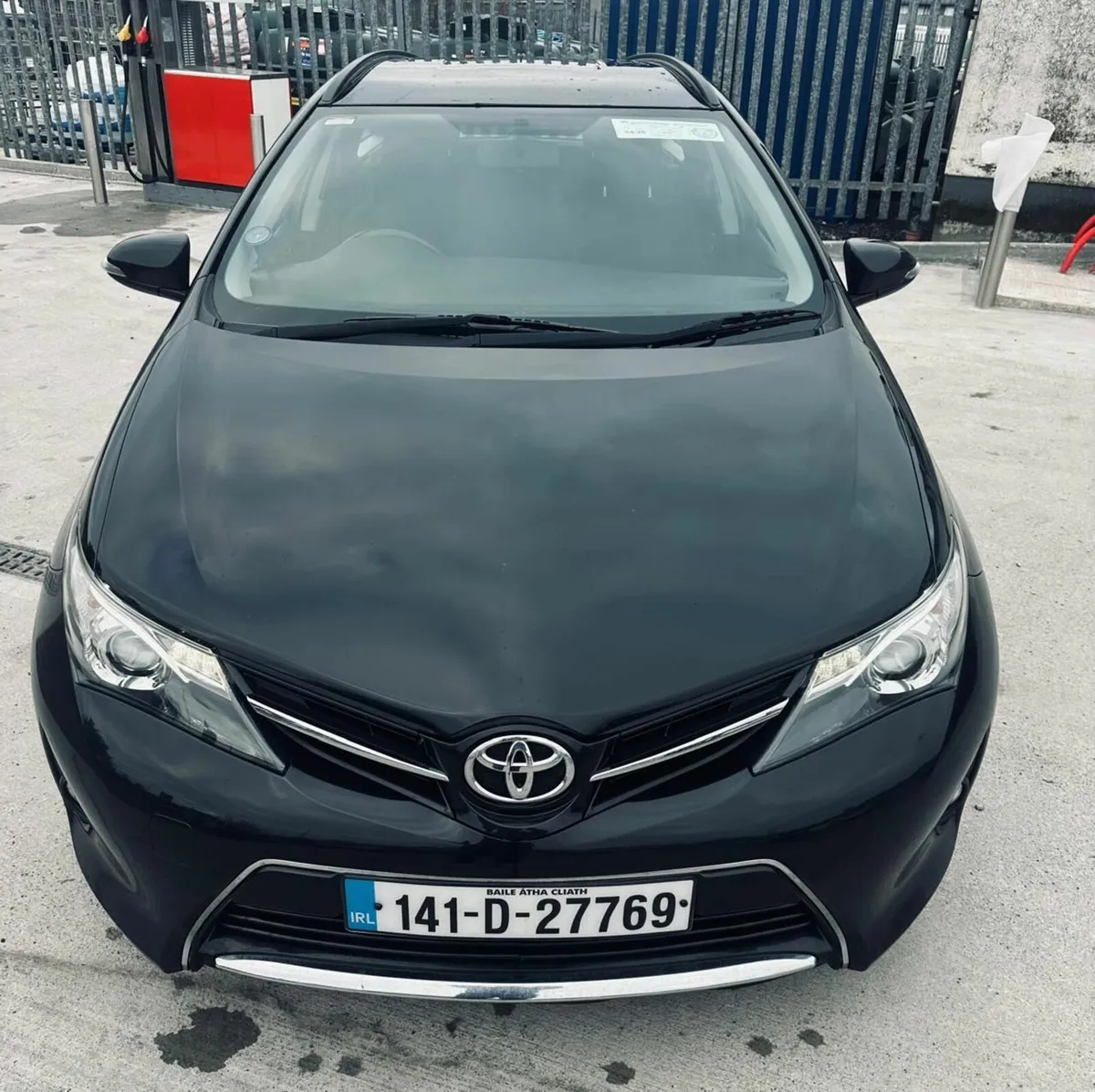 Toyota Auris 2014 - Image 1