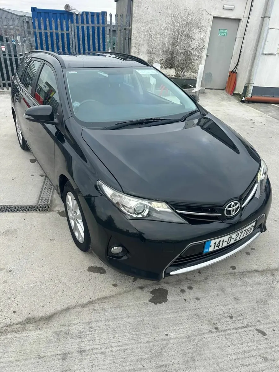 Toyota Auris 2014 - Image 4