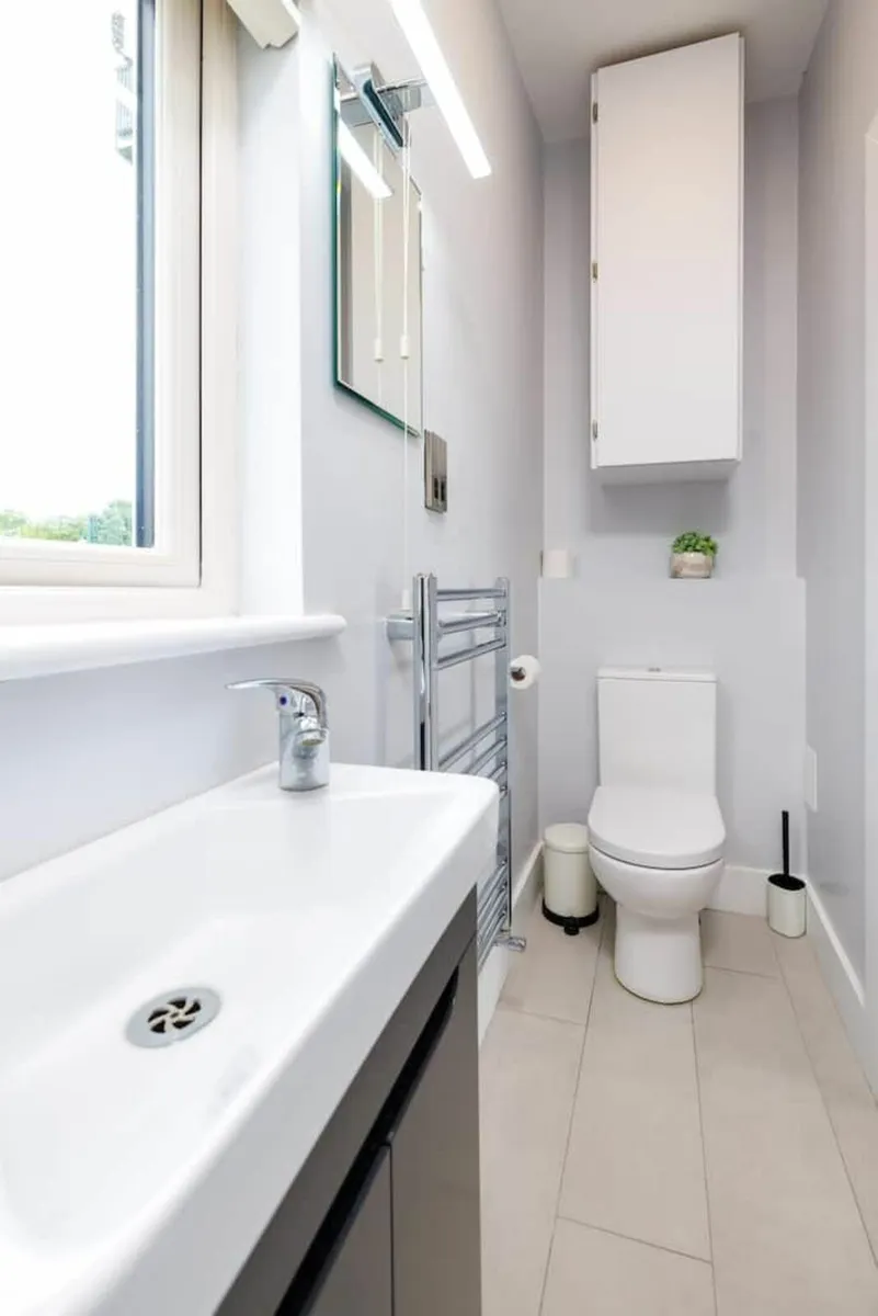 Cabin for sale - Image 2