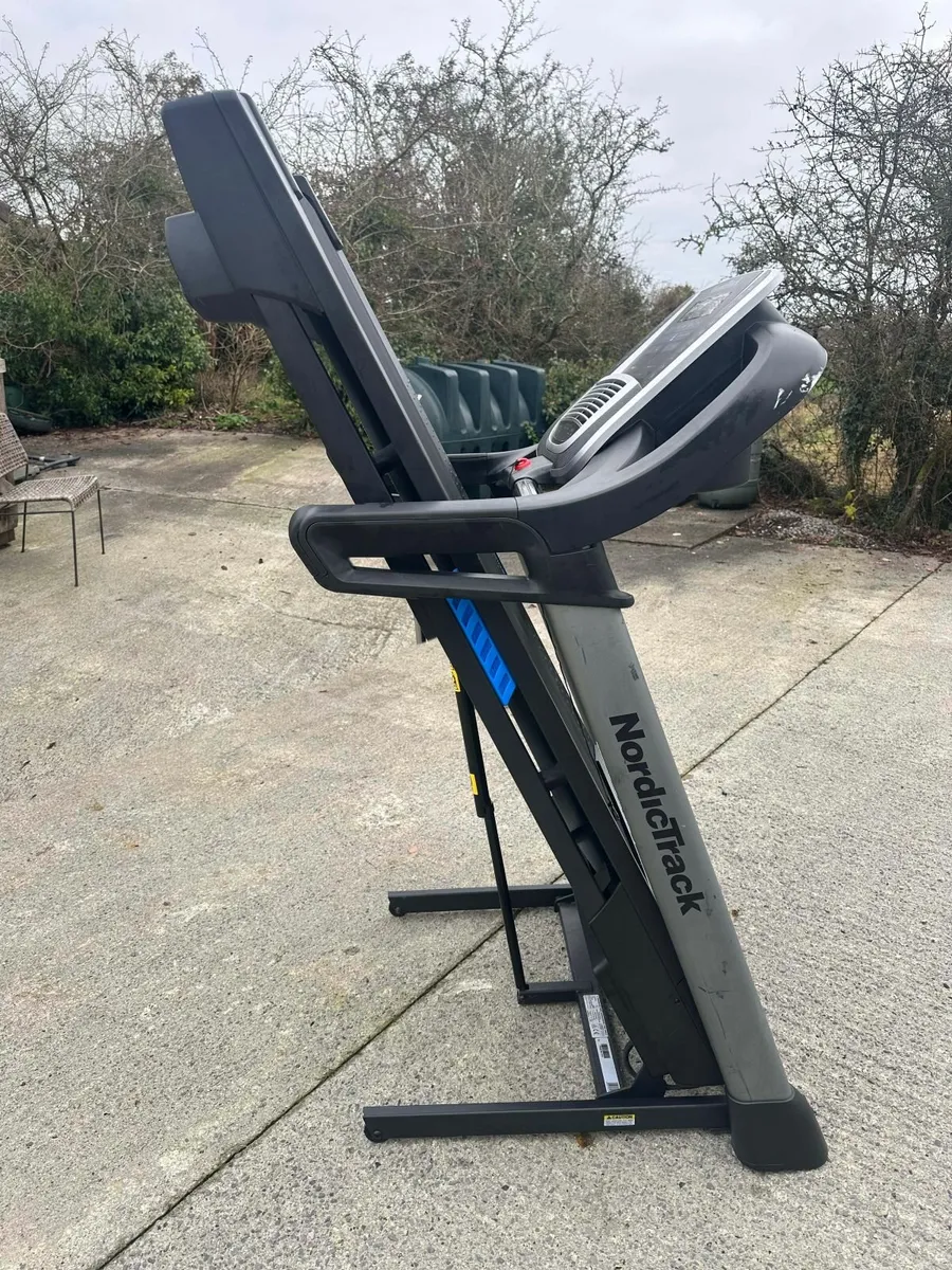 Nordic Track Treadmill S25i - Image 4
