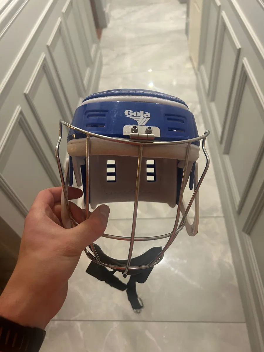 Gola helmet - Image 1