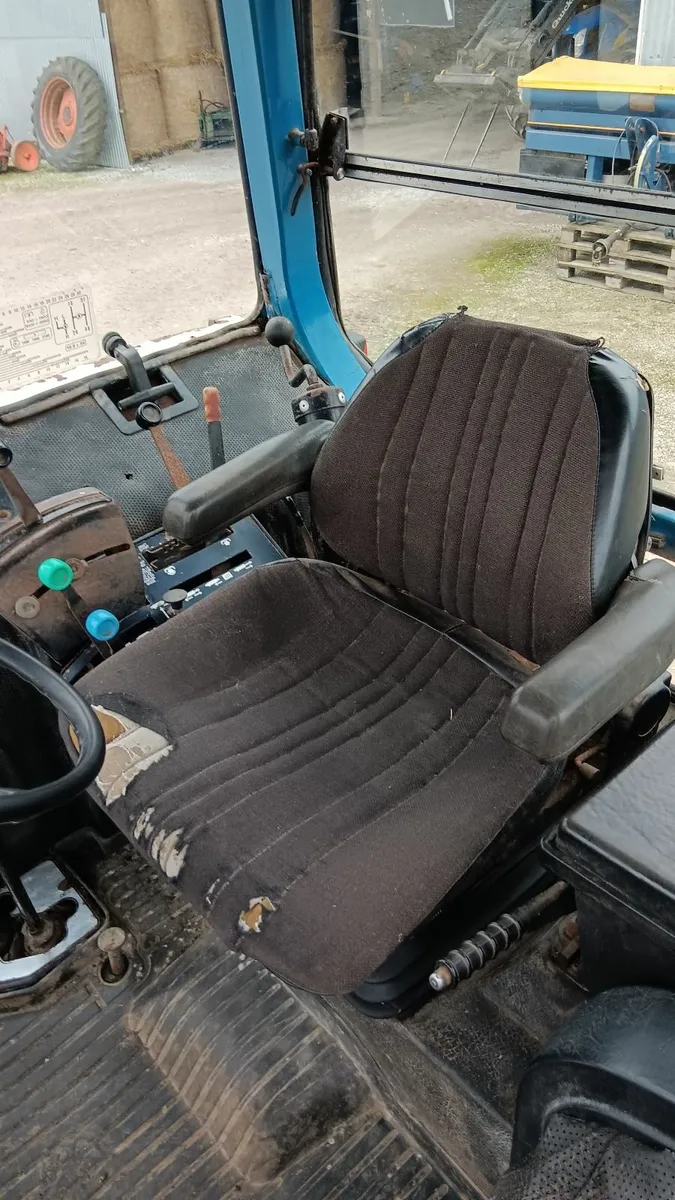 Ford 7610 2wd - Image 4