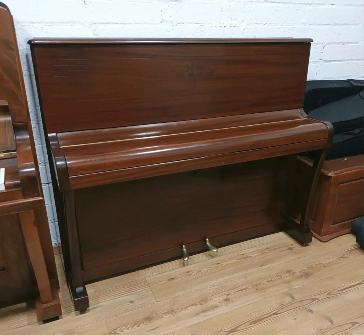 SALE | Brasted - Image 3