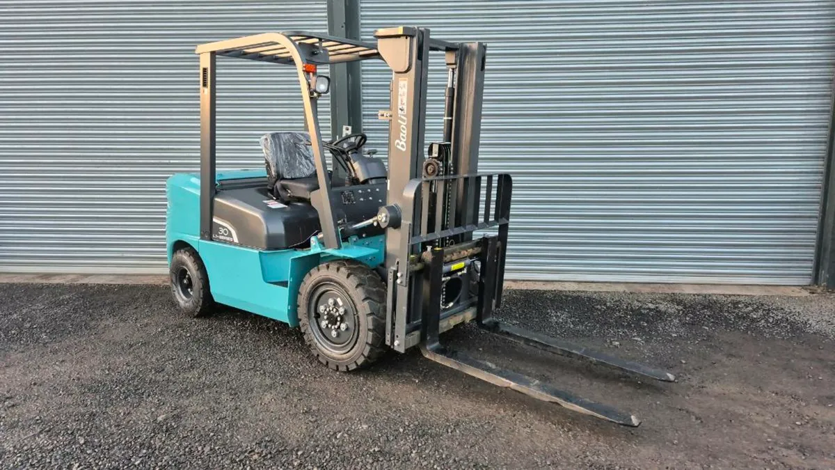 FORKLIFT - Image 2