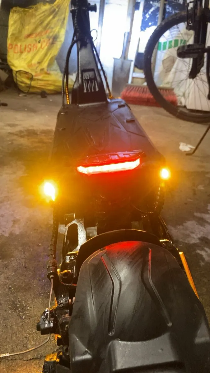 Kukirin G2 Master 2025 E scooter - Image 4