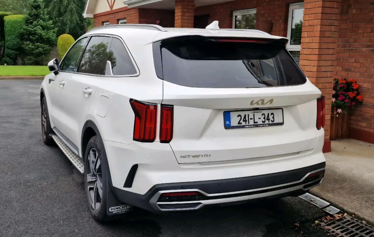 KIA Sorento premium K4 2.2 Diesel, numerous extras - Image 2