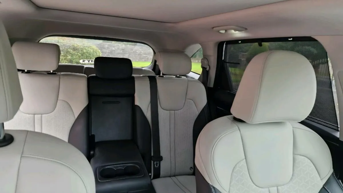 KIA Sorento premium K4 2.2 Diesel, numerous extras - Image 4