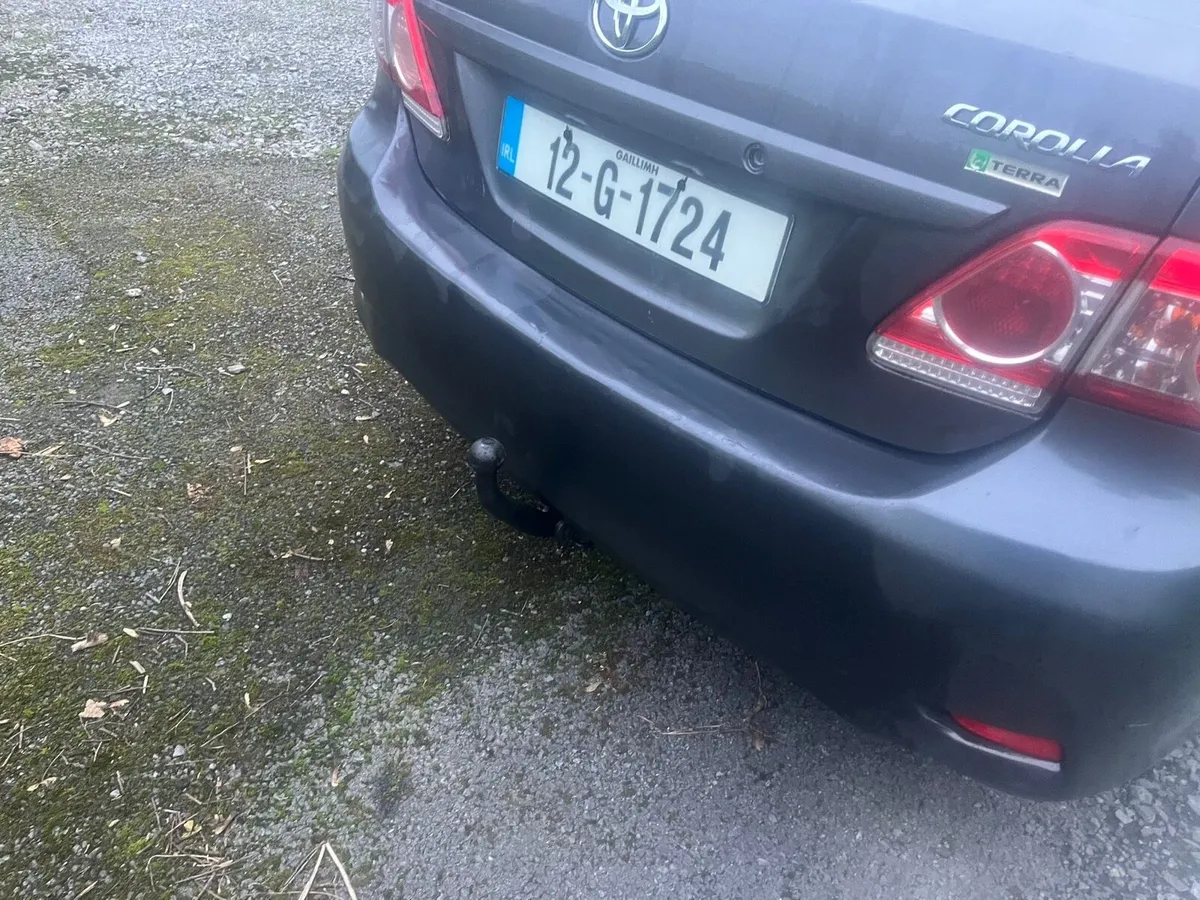 Toyota Corolla - Image 2