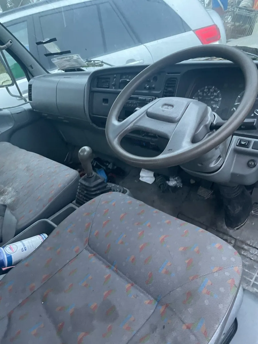 Mitsubishi Canter 2.8L 1998 - Image 4