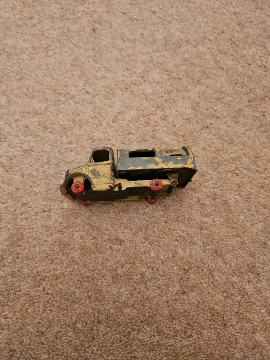Dinky 1960's Refuse Bin Lorry - Image 2