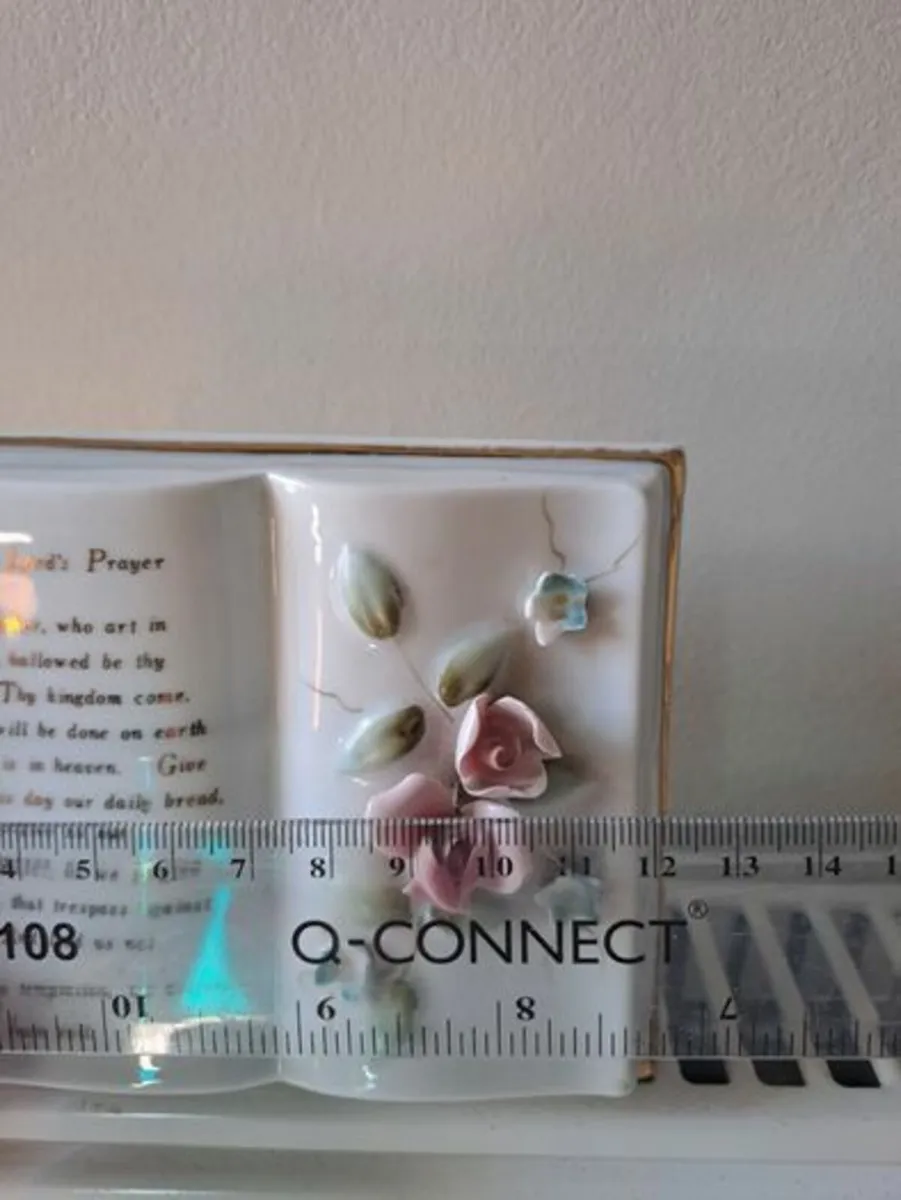 The Lord's Prayer figurine - Image 4