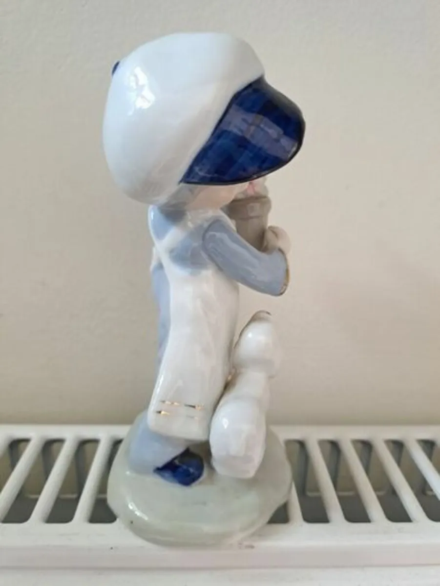 1960s girl with flowers and dog figurine - Image 2