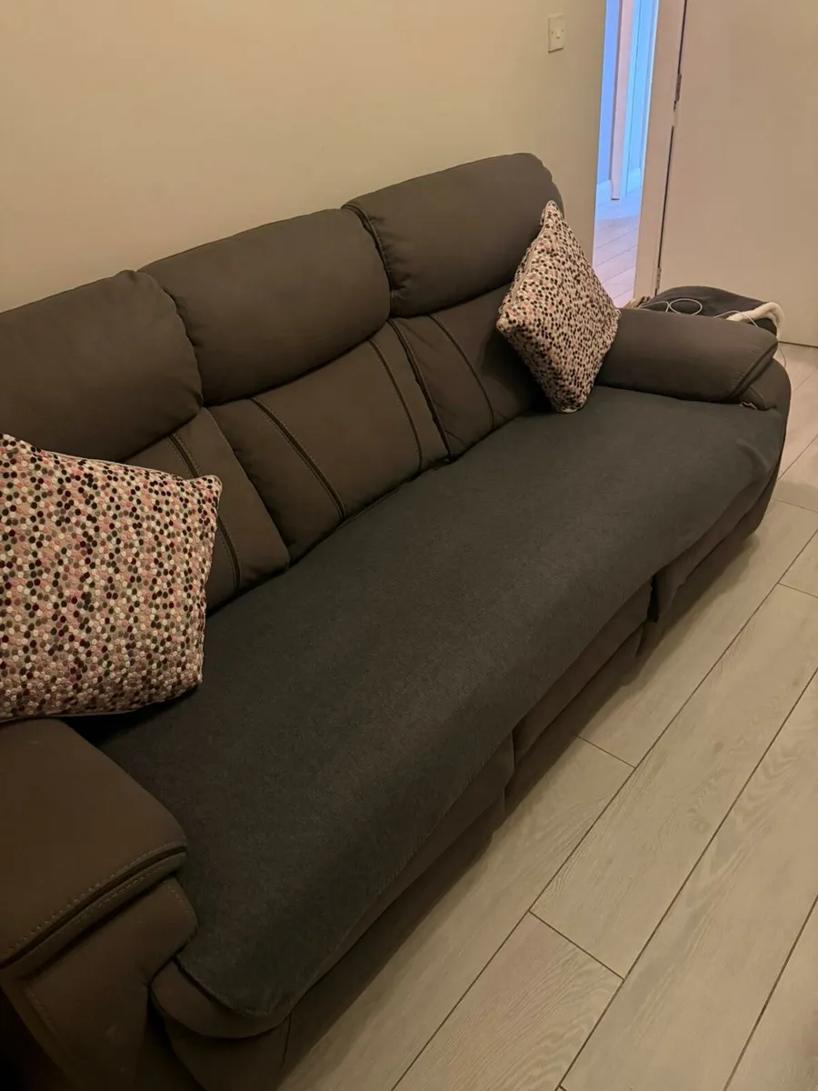 Sofa - Image 4