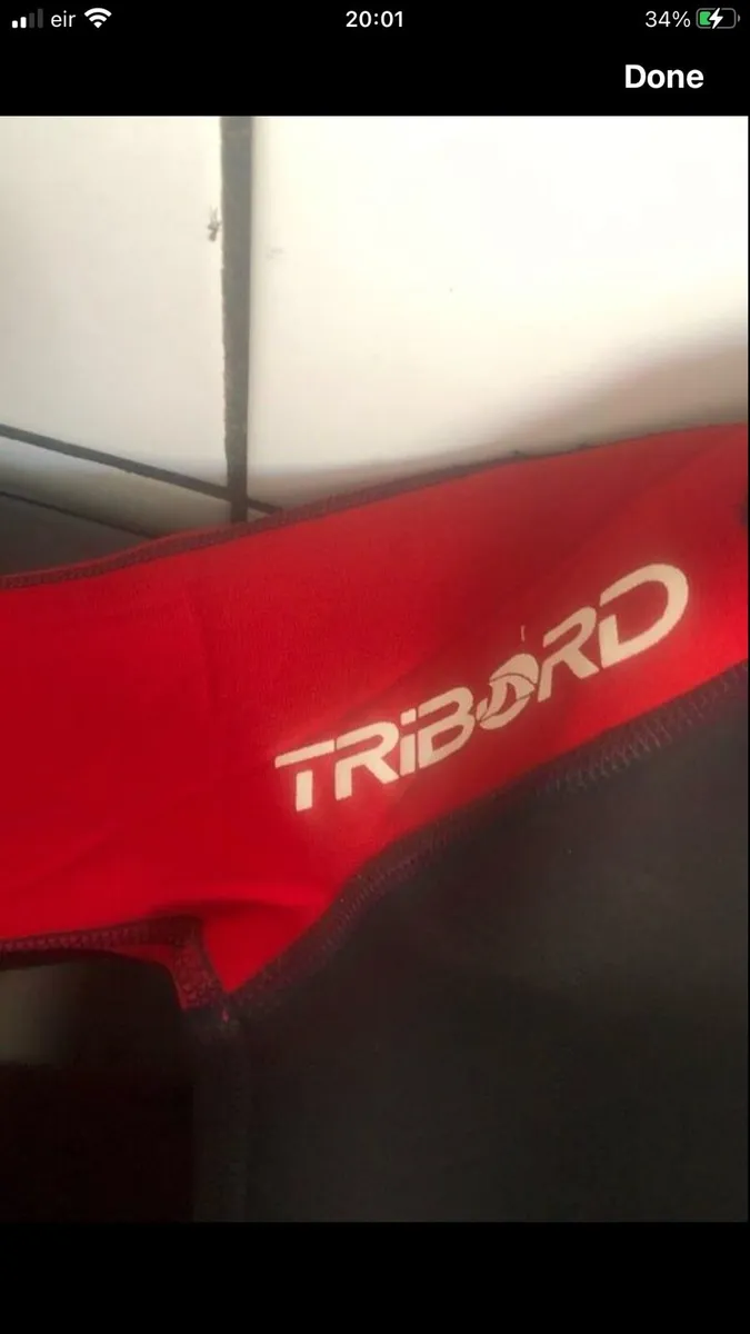 Boys wetsuit age 4 €10 - Image 3