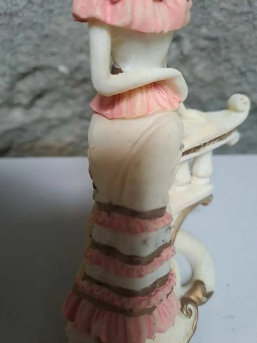 Vintage Lady on the Stairs figurine - Image 4