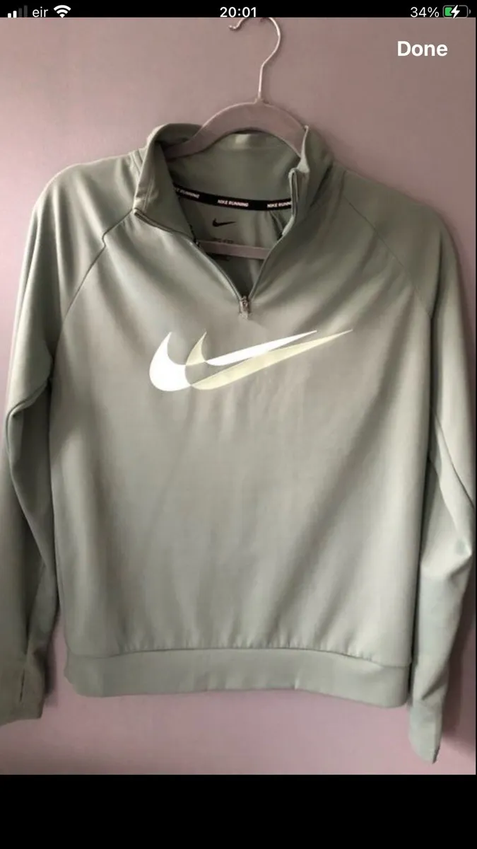 Ladies Nike sweater size XS €10 - Image 1