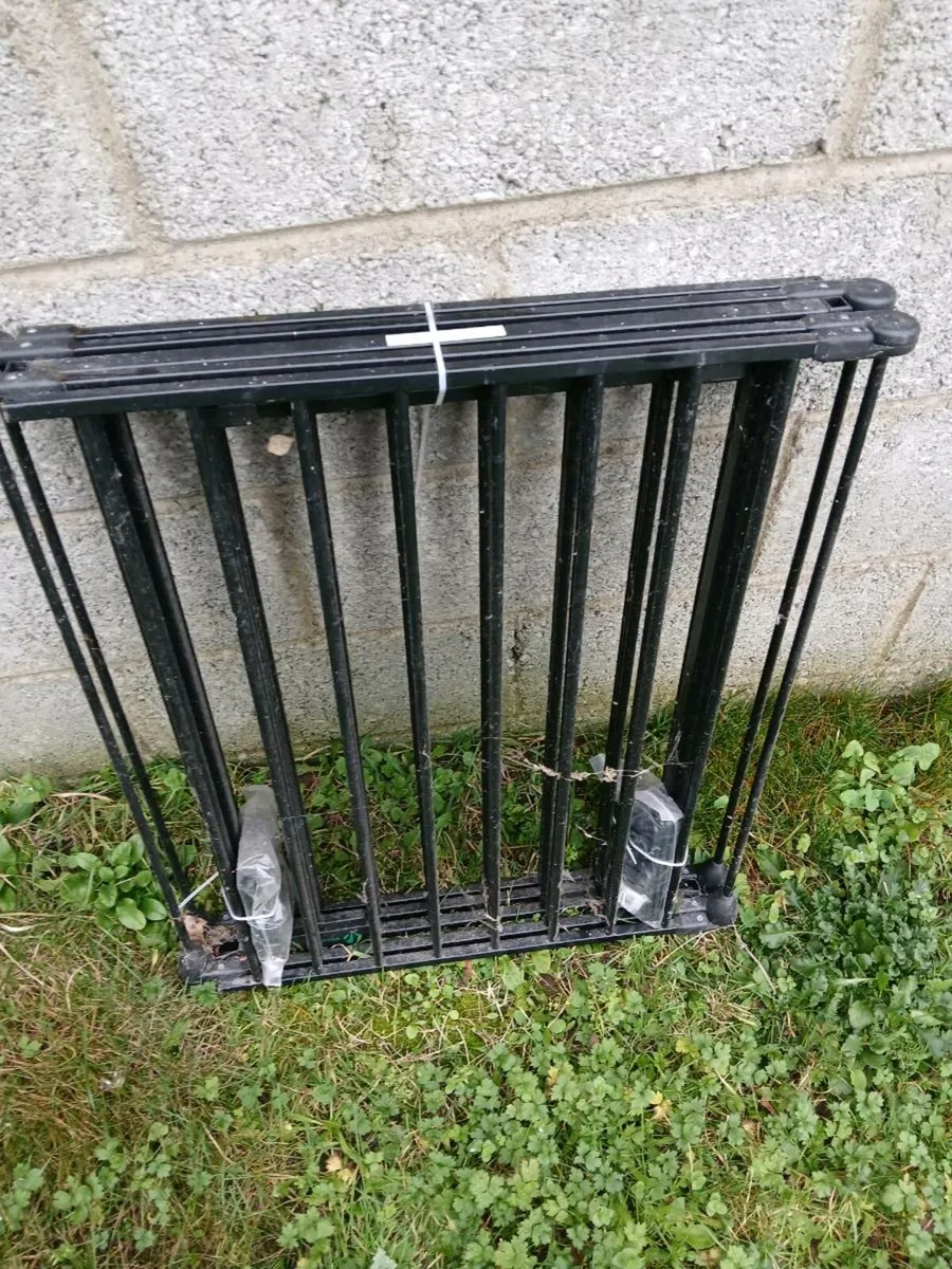 Safety rail - Image 2