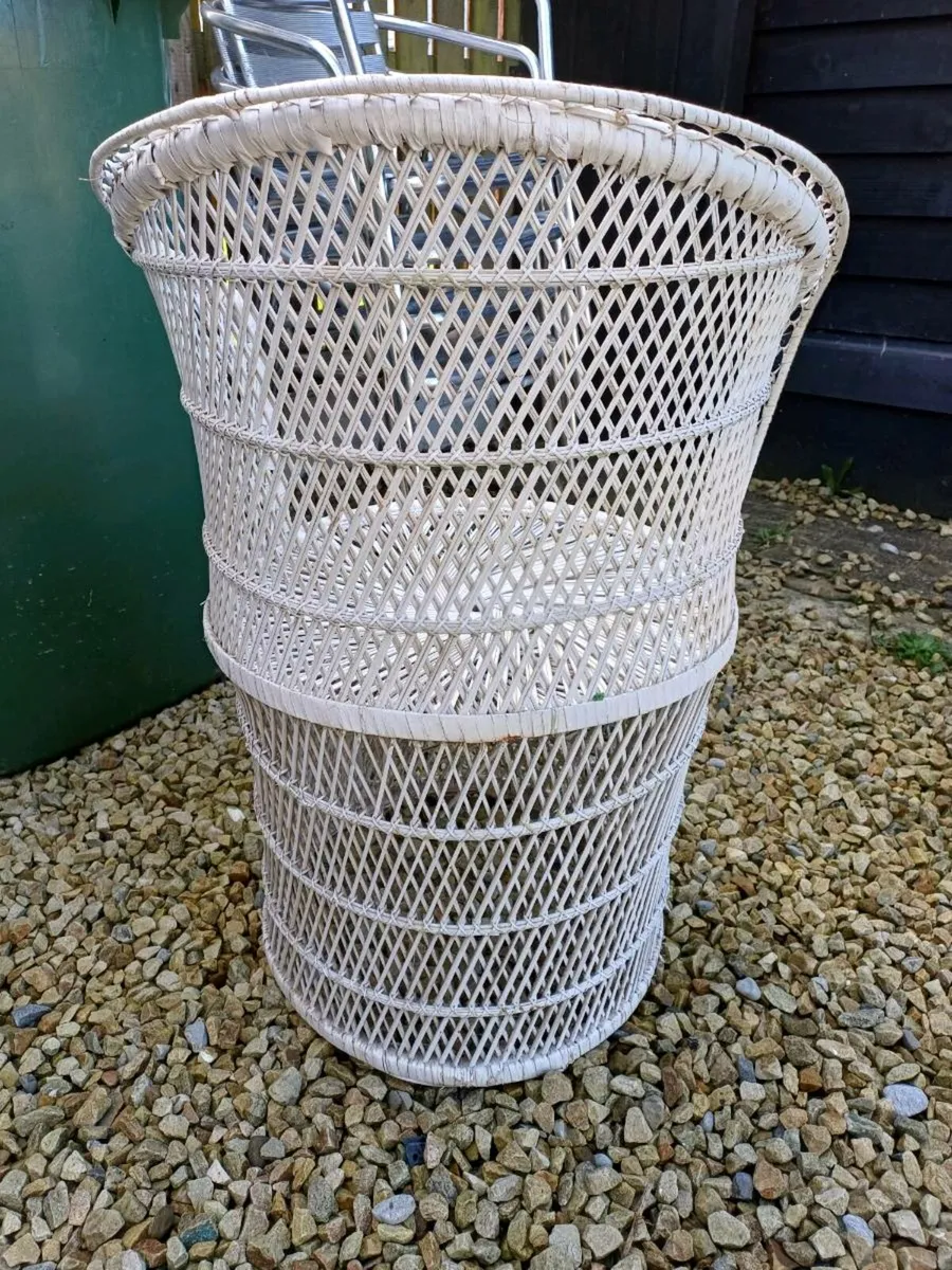 Vintage Peacock Throne Wicker Chair - Image 3