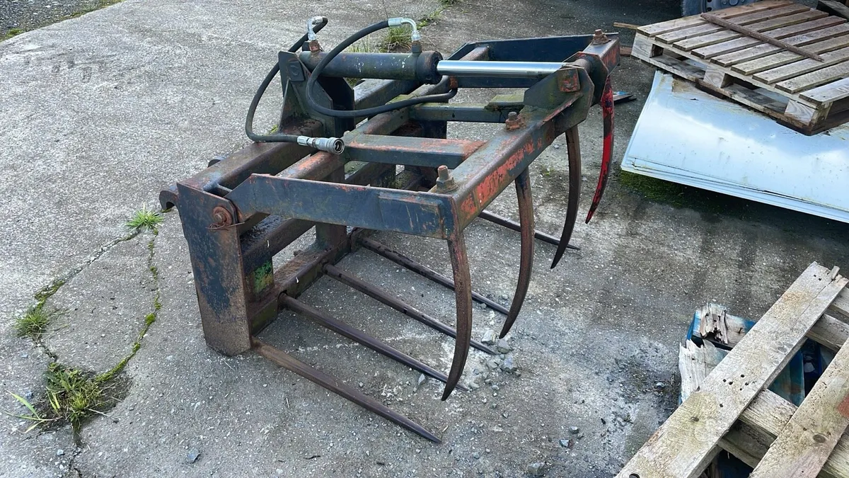 🟢🟡🟢 TRACTOR GRAB 🟢🟡🟢 - Image 1