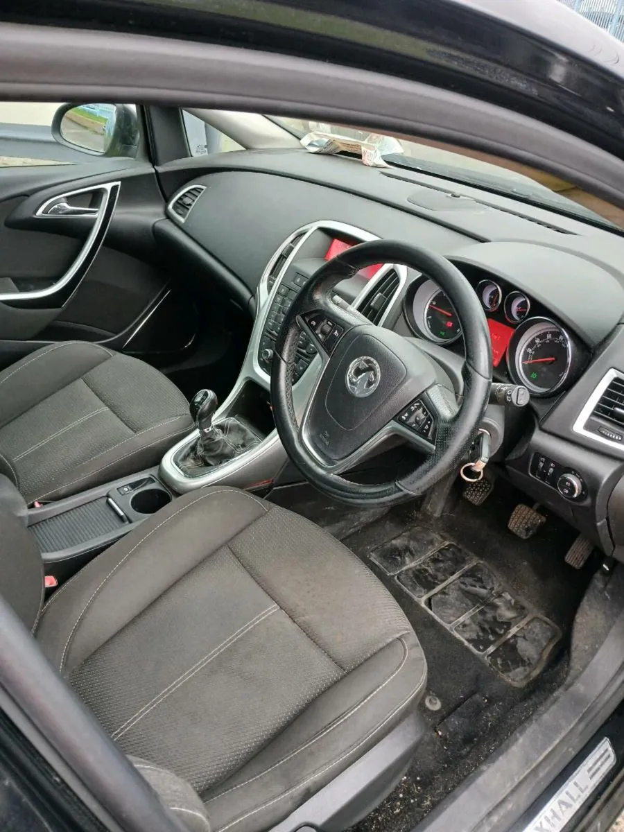 2010 SRI ASTRA 1.7 CDTI PARTS OR REPAIR - Image 3