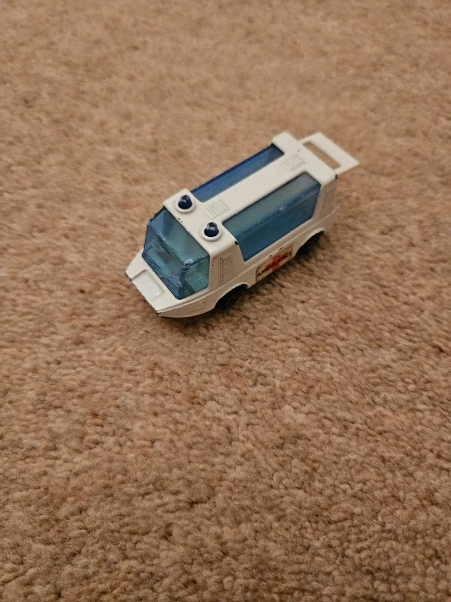 Matchbox Superfast Ambulance