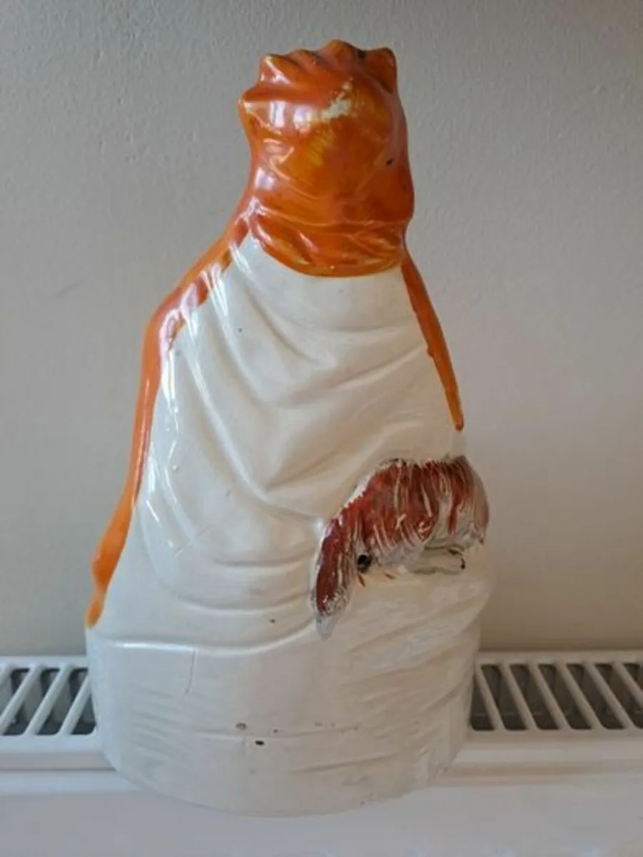 Vintage Red Riding Hood figurine - Image 2