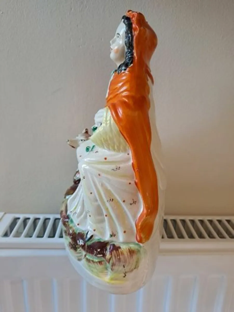 Vintage Red Riding Hood figurine - Image 4