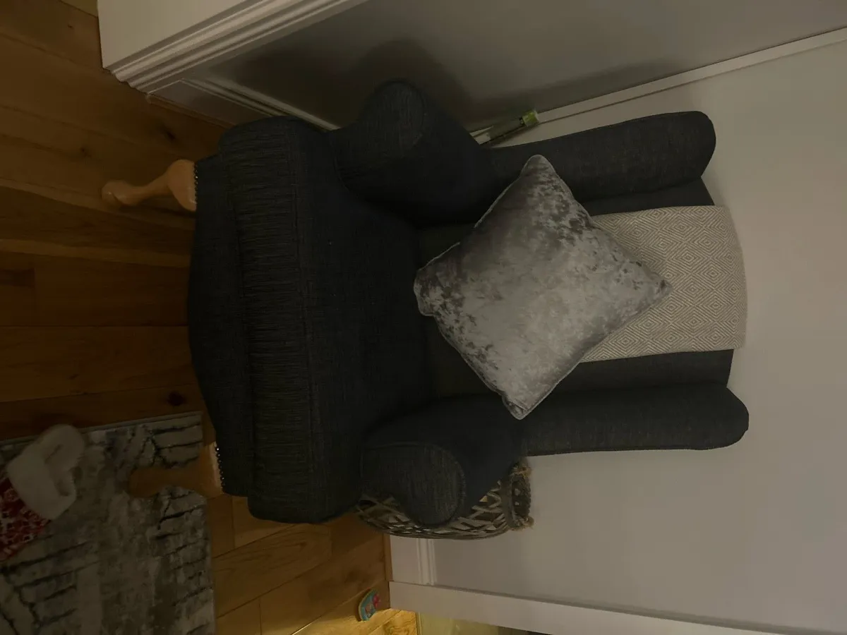 Queen Ann chair - Image 1