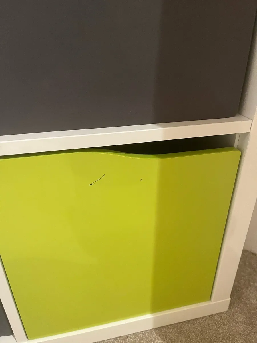 Green and white clothes storage drawers - Image 4