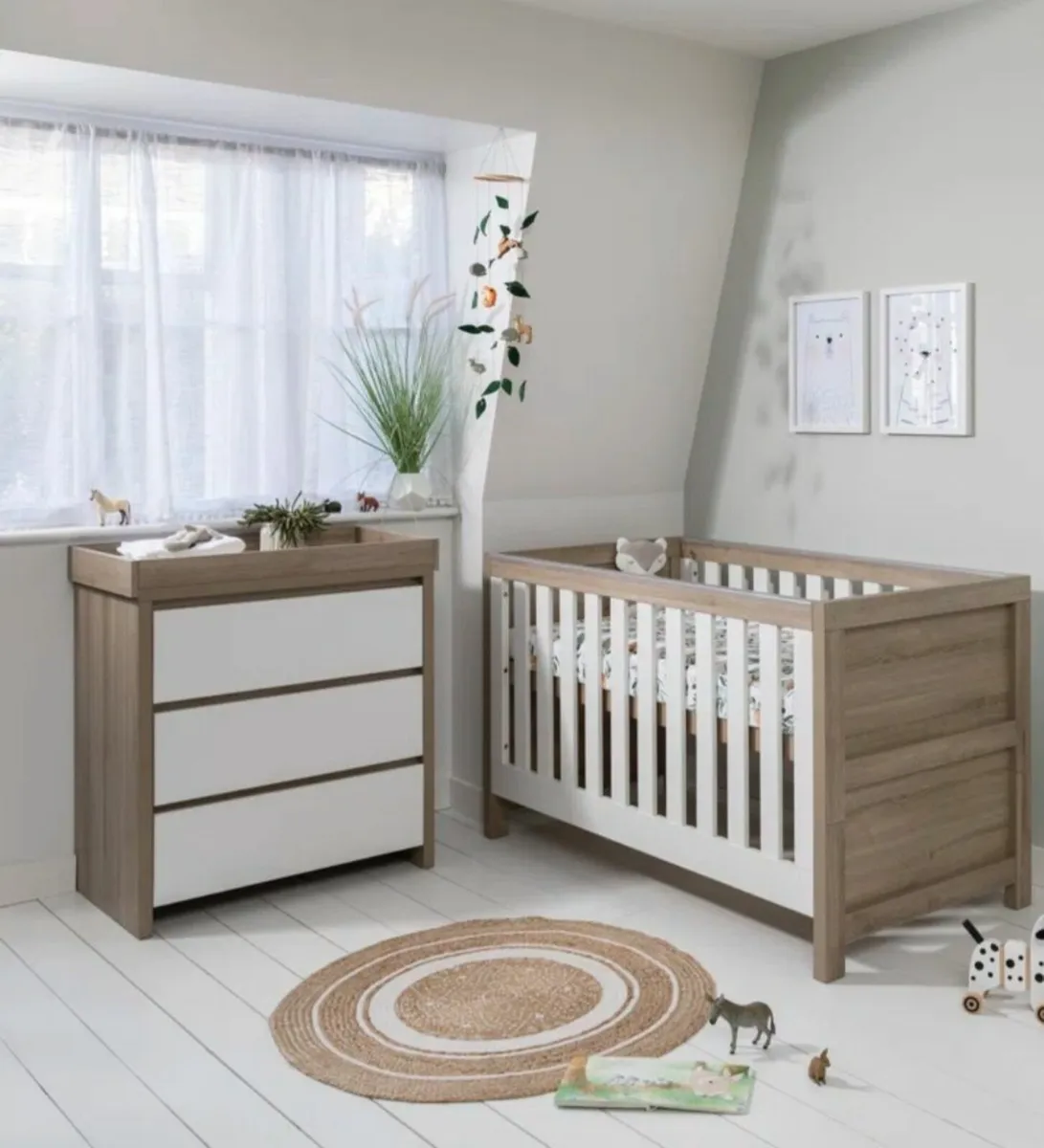 Cot and Changing unit - Image 1