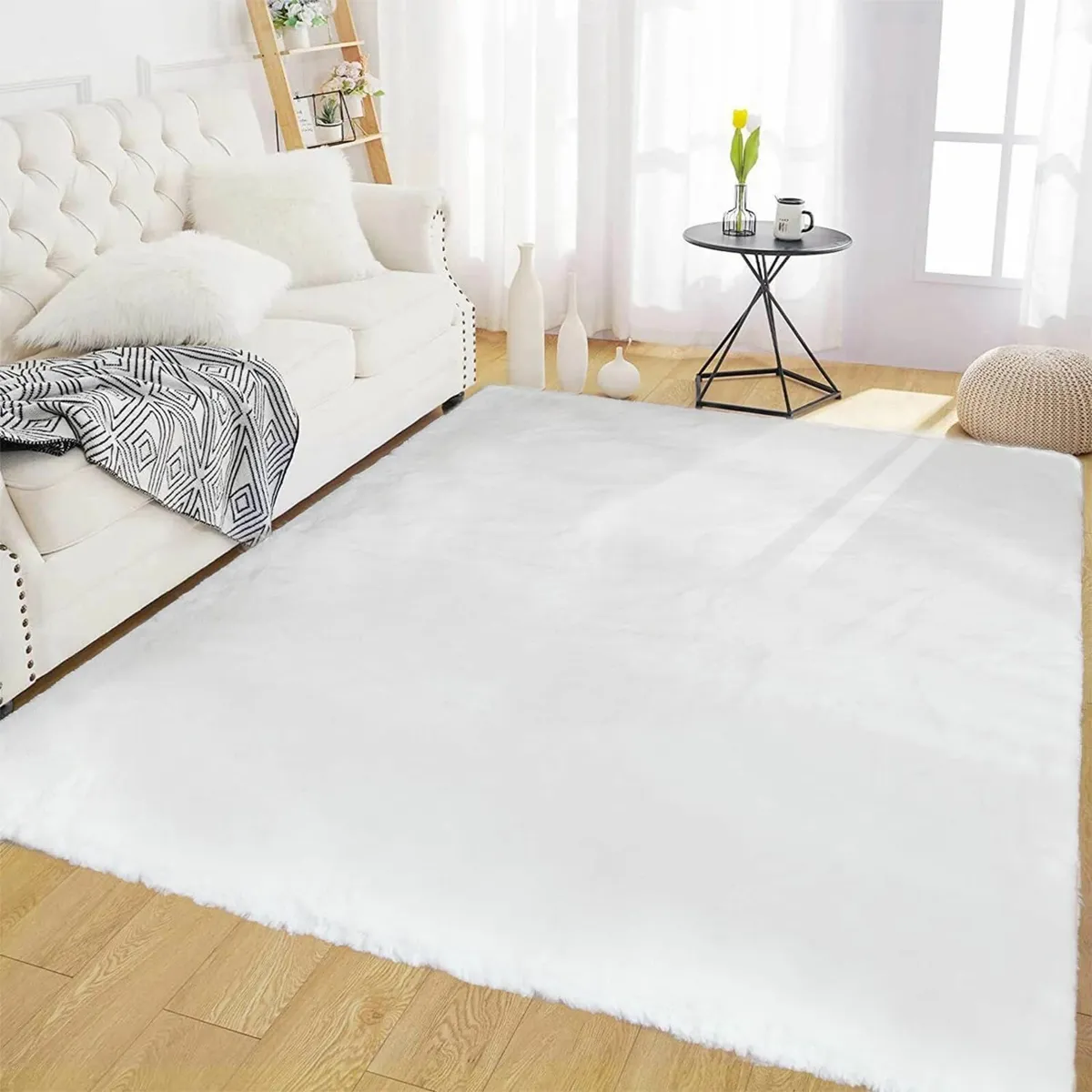 Area Rug 120 x 180cm Fluffy White Washable Faux - Image 1