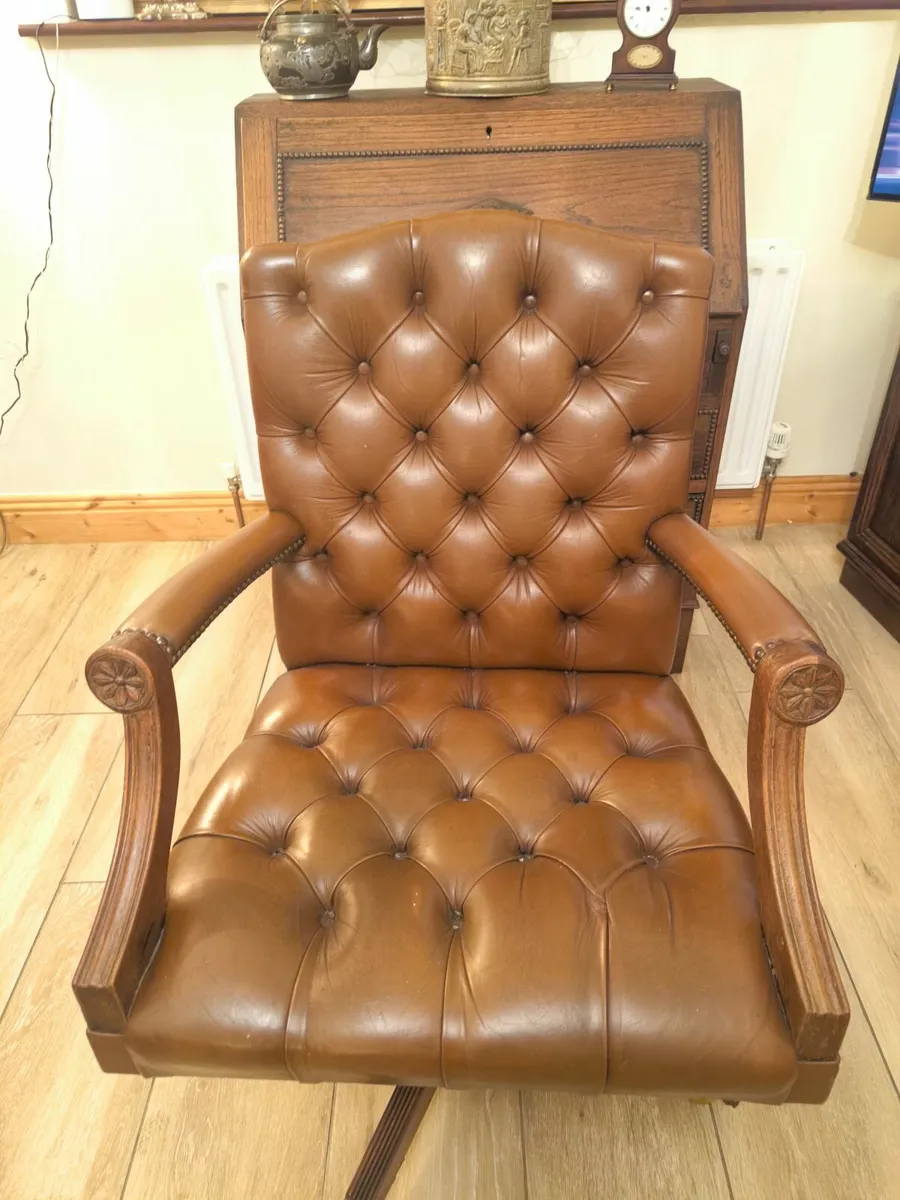 Chesterfield Captains Office Chair - Image 4