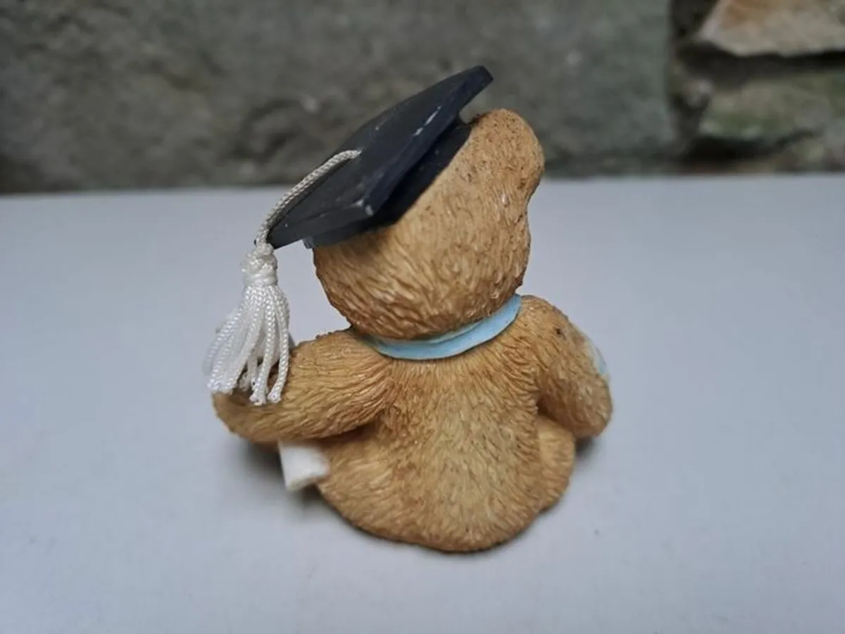 1995 graduation figurine - Image 2