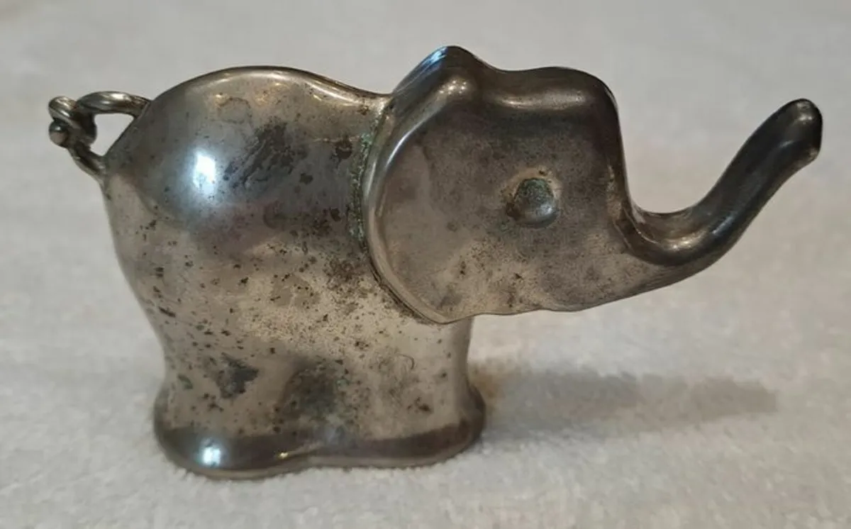 Vintage advertising elephant - Image 3