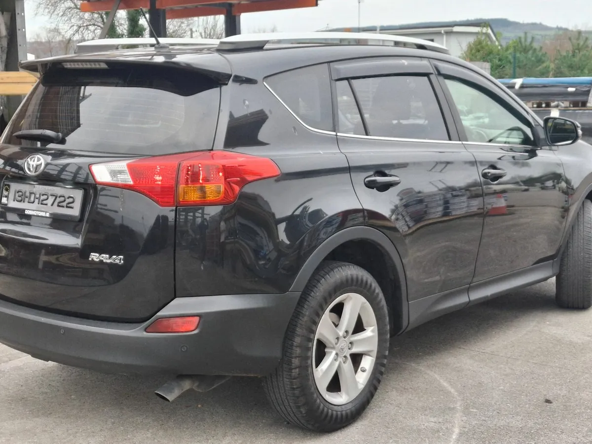 Toyota RAV4 2013 - Image 2