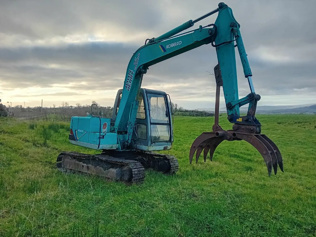 Excavator SK60 - Image 1
