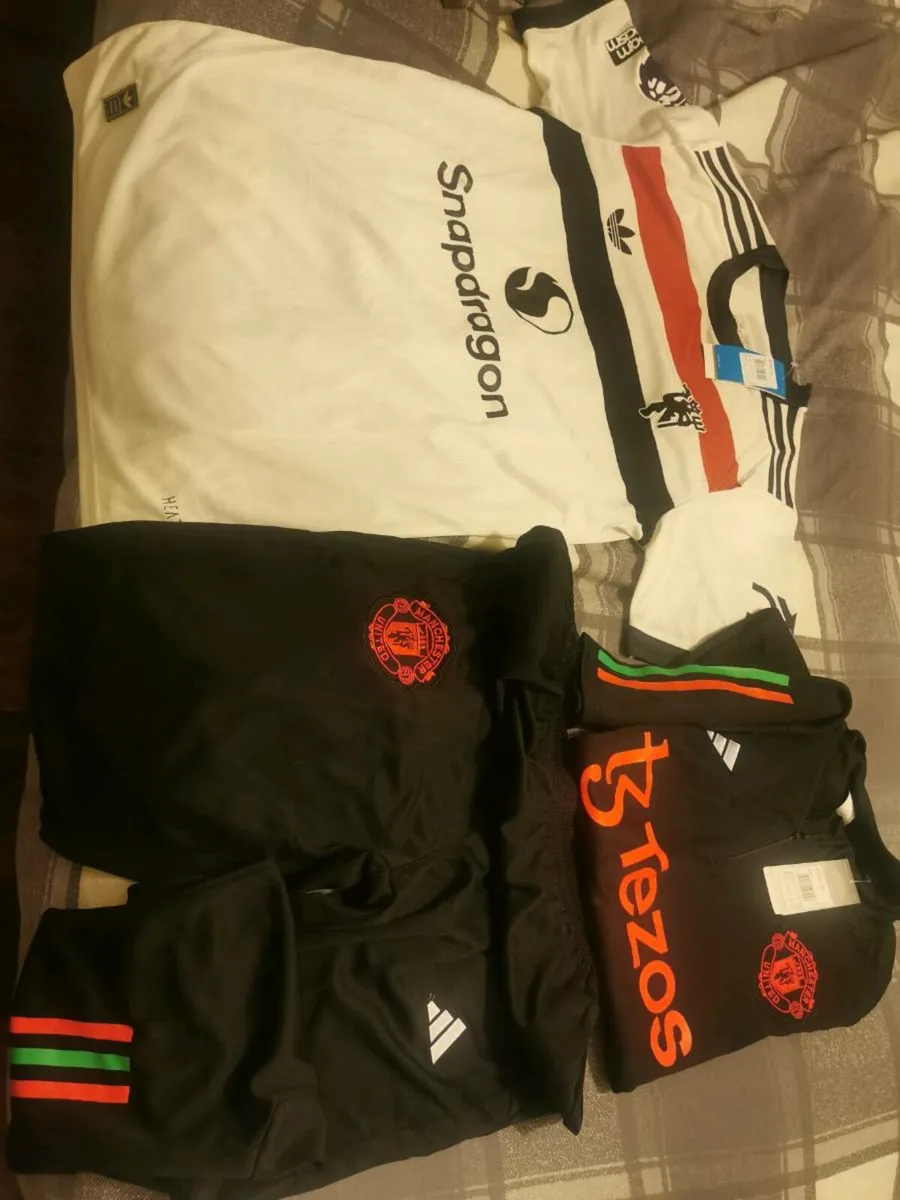 Manchester United Man Utd - Image 1