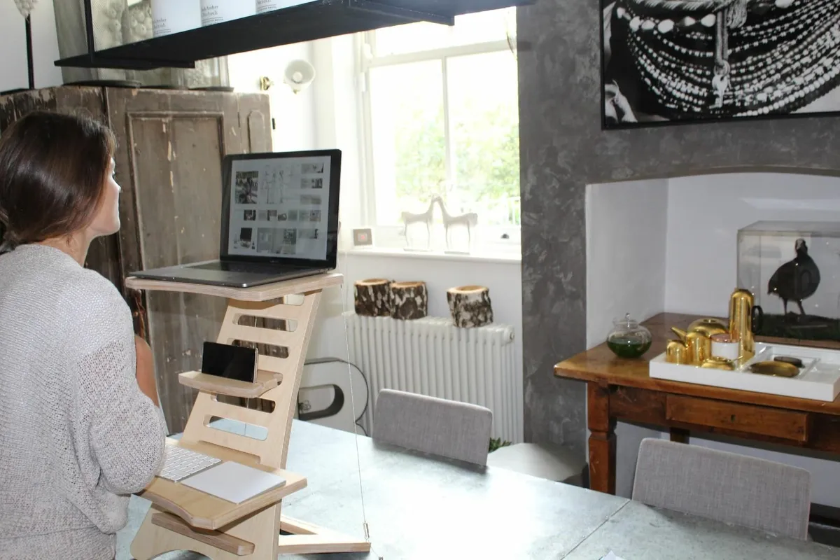 Stan 1 Hard Standing Desk for Laptop Elegant - Image 4