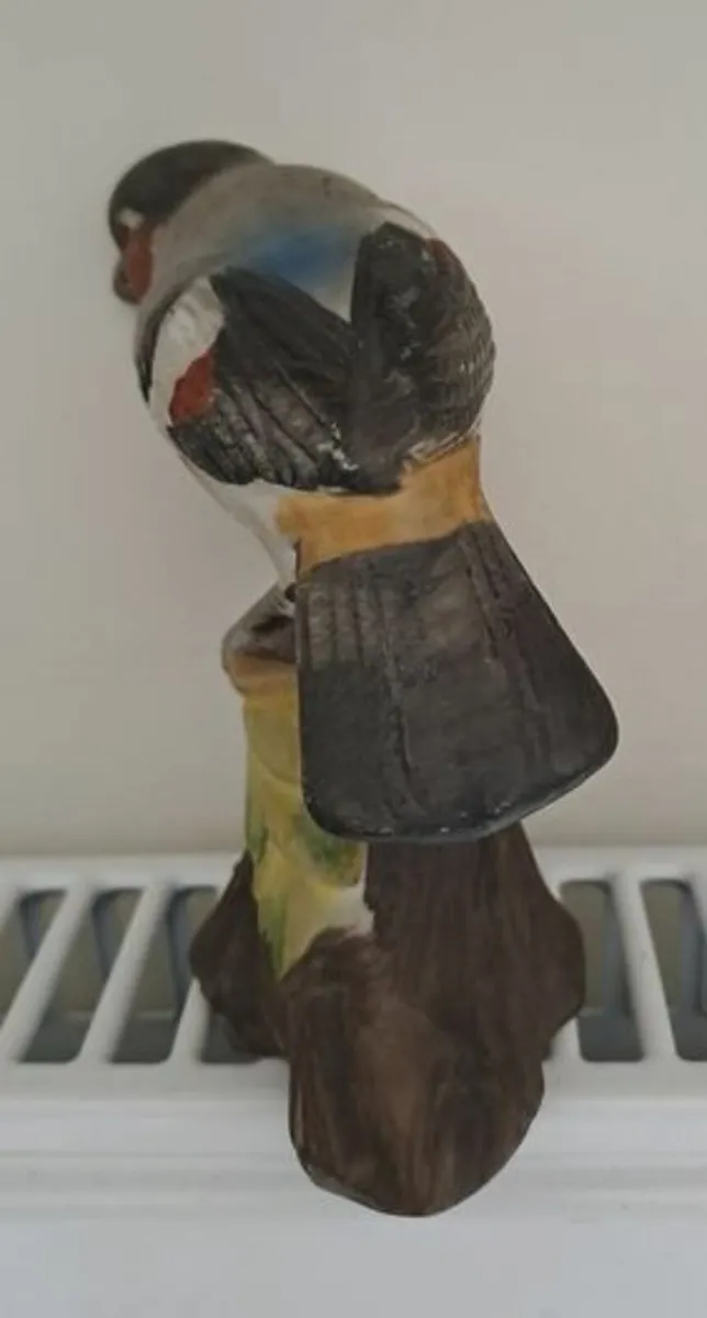 Vintage Bullfinch bird figurine - Image 4