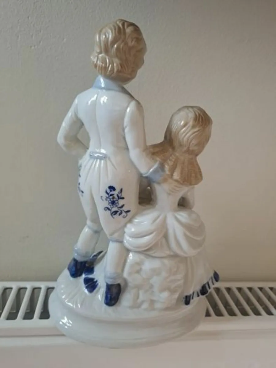 Vintage Capodimonte boy and girl - Image 2