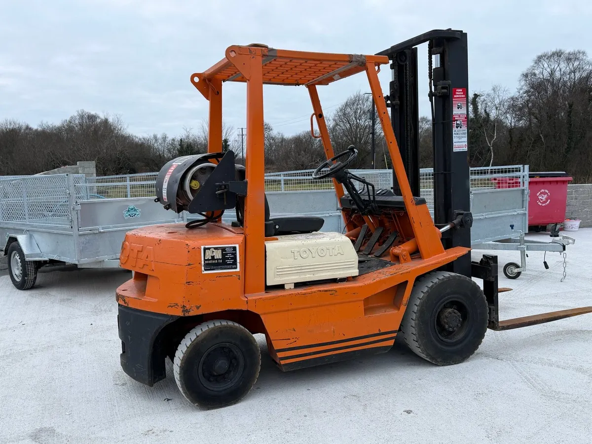 Toyota 2.5 tone forklift - Image 1