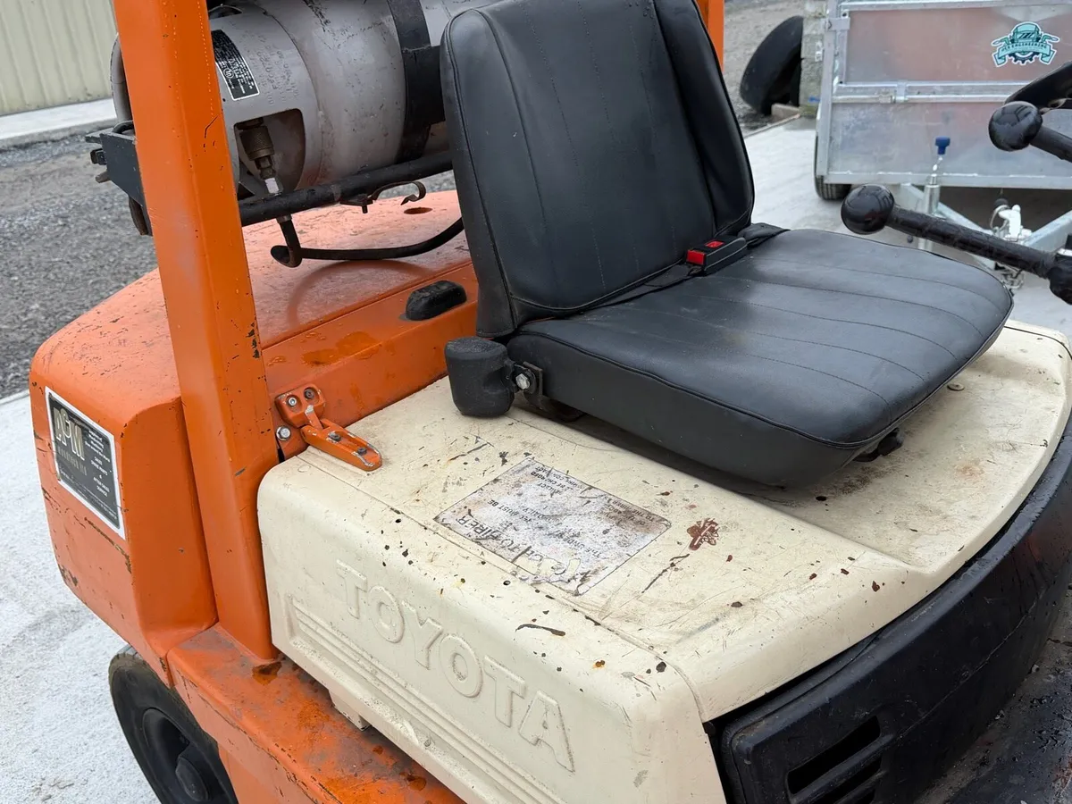 Toyota 2.5 tone forklift - Image 2