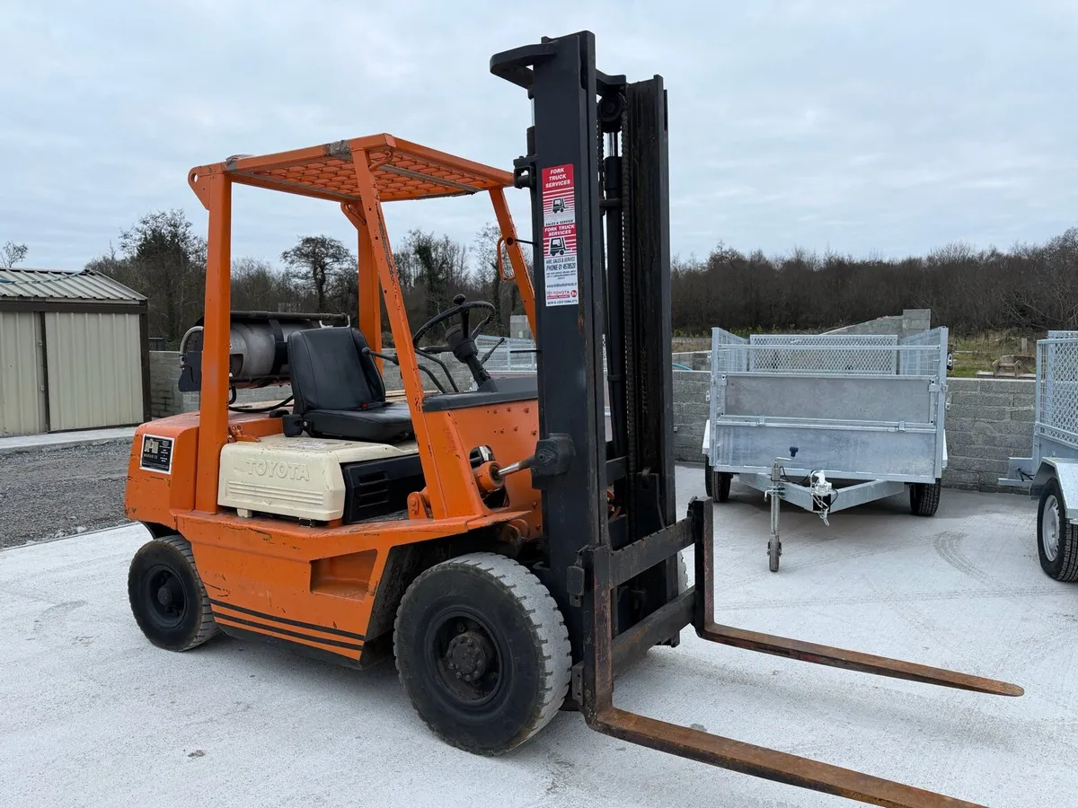 Toyota 2.5 tone forklift - Image 4