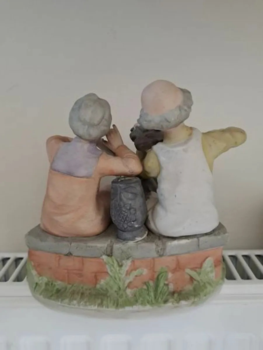 Vintage Capodimonte figurine - Image 2