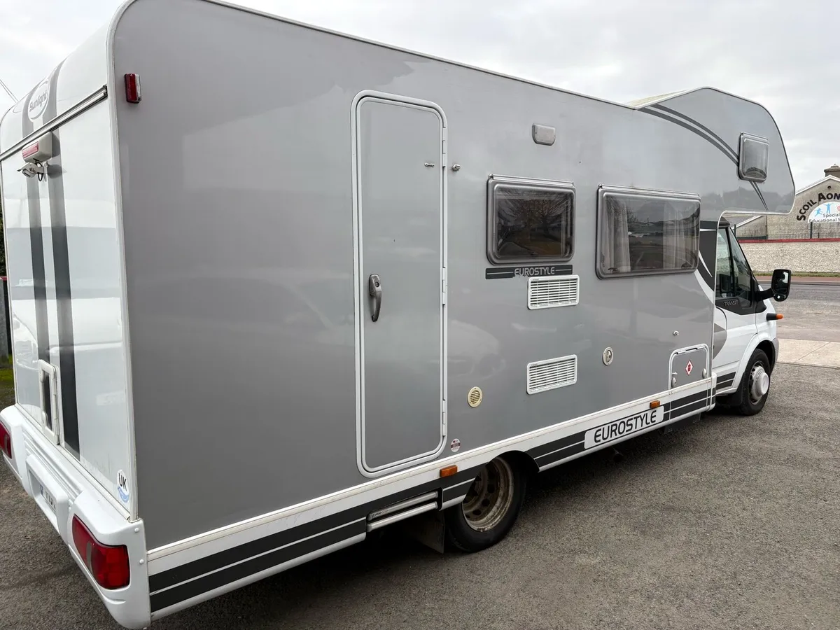 11 Ford Sunlight Eurostar 6berth as new - Image 3