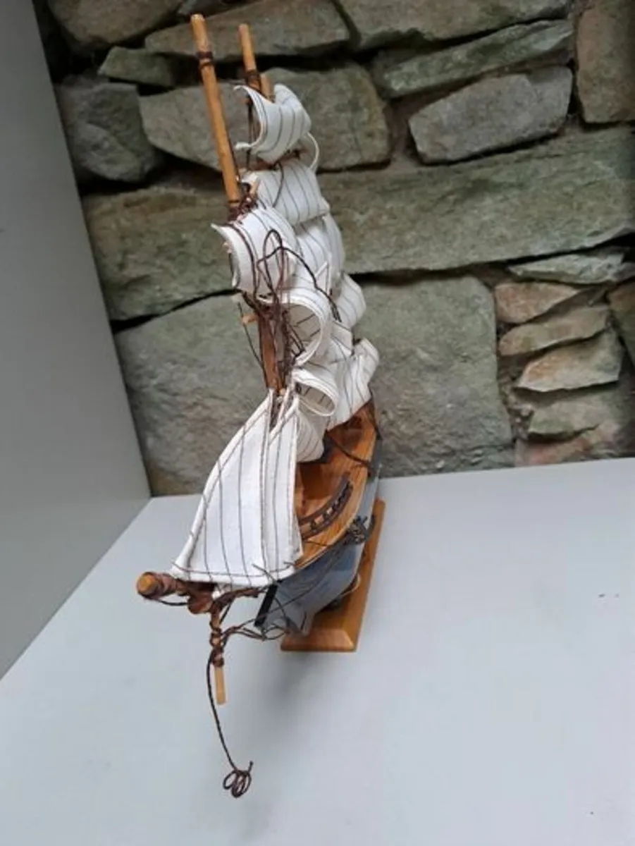 Wooden sailing boat ornament - Image 3
