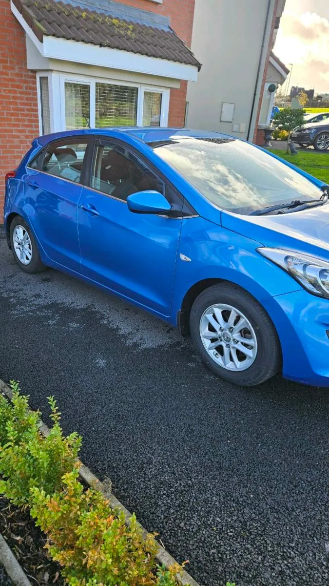 2016 hyundai i30 - Image 2